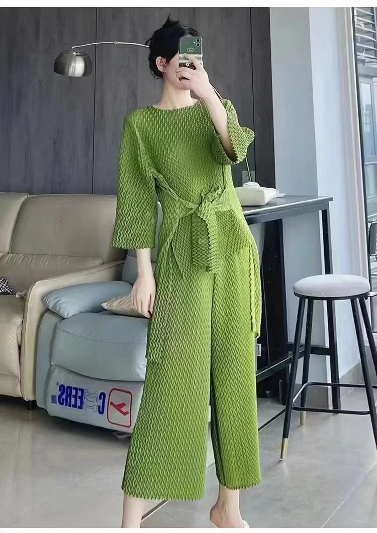 Miyak Pleat Heavy Industry Suit 2023 Spring New Leisure Straight Pants + Seven Minute Sleeves Jacket 2Piece Sets Womens Outfits
Miyak Pleat Heavy Industry Suit 2023 Spring New Leisure Straight Pants + Seven Minute Sleeves Jacket 2Piece Sets Womens Outfits