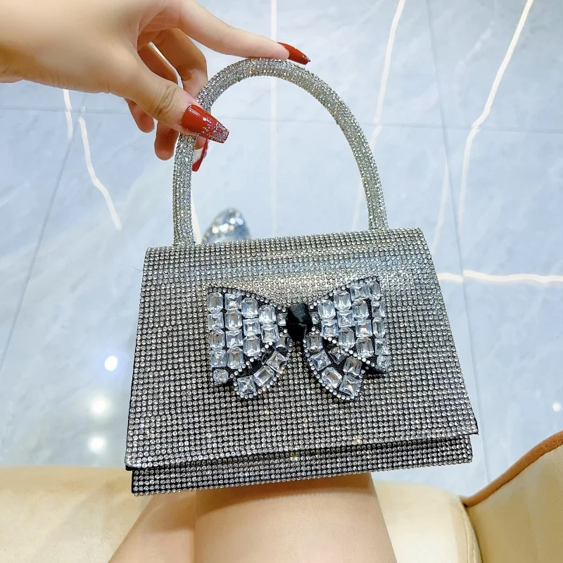 Pretty Bow Diamond Studded Retro Bag Women New Small Square Bags Korean Style Fashion Versatile Commuting Handbags Crossbody Bag
Pretty Bow Diamond Studded Retro Bag Women New Small Square Bags Korean Style Fashion Versatile Commuting Handbags Crossbody Bag