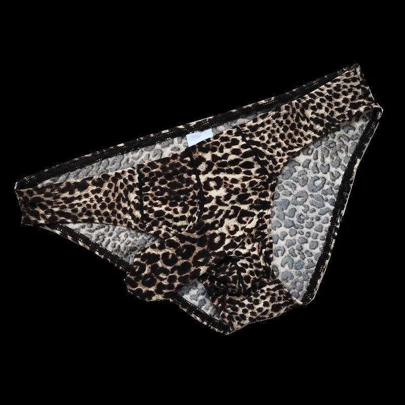Printed leopard print men's underwear low-rise sexy boxer briefs breathable fashion boxer briefs
Printed leopard print men's underwear low-rise sexy boxer briefs breathable fashion boxer briefs