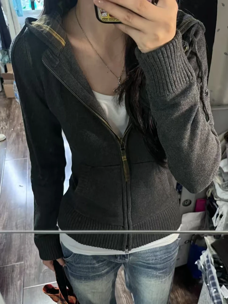 Aesthetic Vintage Grey Hooded Knit Cardigan Women High Street Retro Slim Zipper Hoodie Female Design Fashion Skinny Coat New
Aesthetic Vintage Grey Hooded Knit Cardigan Women High Street Retro Slim Zipper Hoodie Female Design Fashion Skinny Coat New