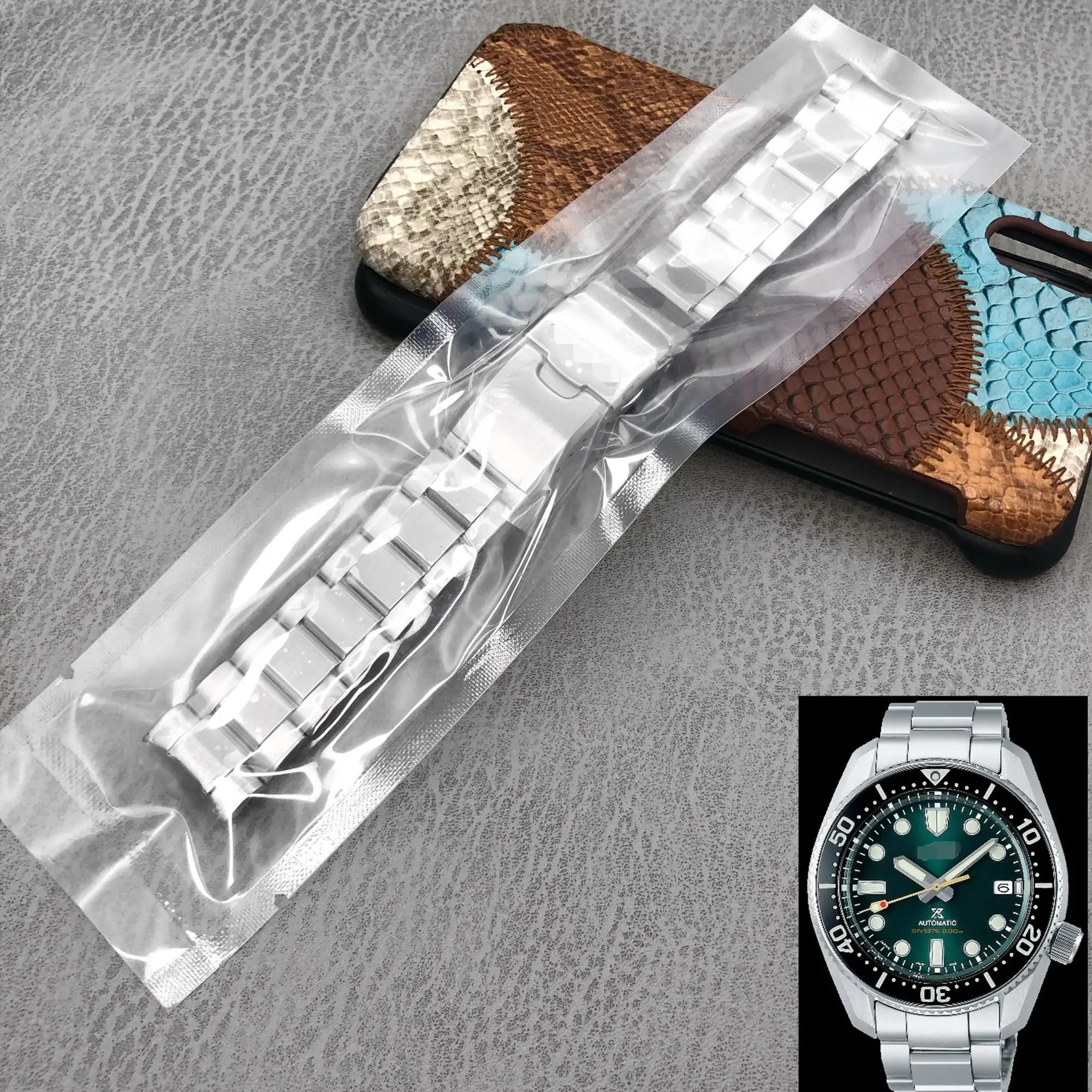 Adapt to the original steel belt of Seiko sbdc125 / 127spb185j1 / 187j1 for the 40th anniversary of prospex120mm
Adapt to the original steel belt of Seiko sbdc125 / 127spb185j1 / 187j1 for the 40th anniversary of prospex120mm
