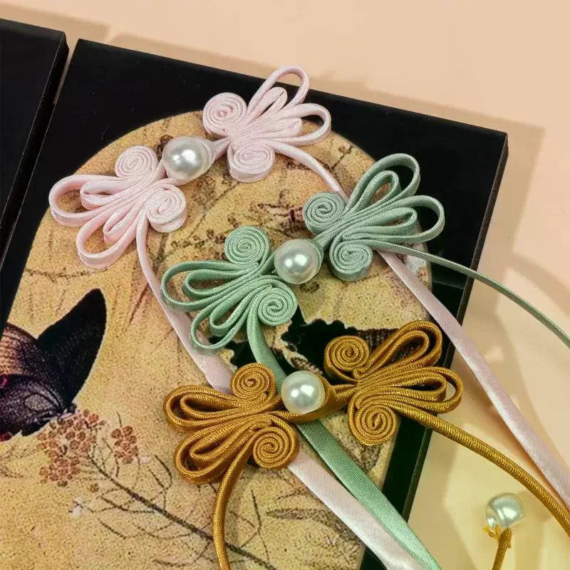 Chinese Style Handwoven Pearl Tassel Buttons Cheongsam Buckle Beaded Trim Fastener For Rabbit Ear Long Tail Decorative Buttons
Chinese Style Handwoven Pearl Tassel Buttons Cheongsam Buckle Beaded Trim Fastener For Rabbit Ear Long Tail Decorative Buttons
