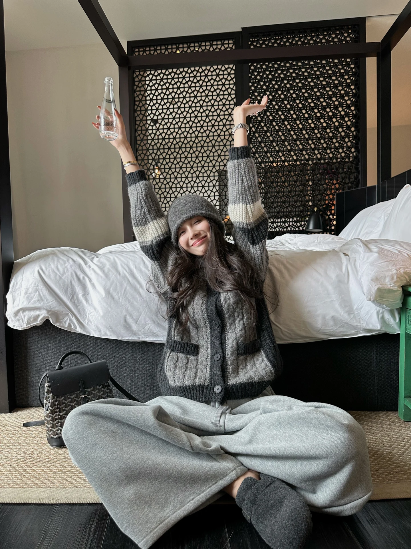 NanaByNana Color Blo Rabbit Fur Woolen Sweater Coat Women's Loose Knitted Open Cardigan Autumn Winter Faion Outerwear
NanaByNana Color Blo Rabbit Fur Woolen Sweater Coat Women's Loose Knitted Open Cardigan Autumn Winter Faion Outerwear