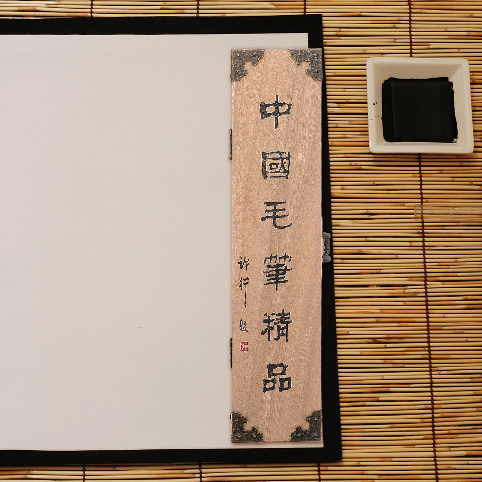 Cedar Wood Calligraphy Single Pen Holder Vintage Chinese Design Protective Organizer Watercolor Case Art Brush Box Painting
Cedar Wood Calligraphy Single Pen Holder Vintage Chinese Design Protective Organizer Watercolor Case Art Brush Box Painting