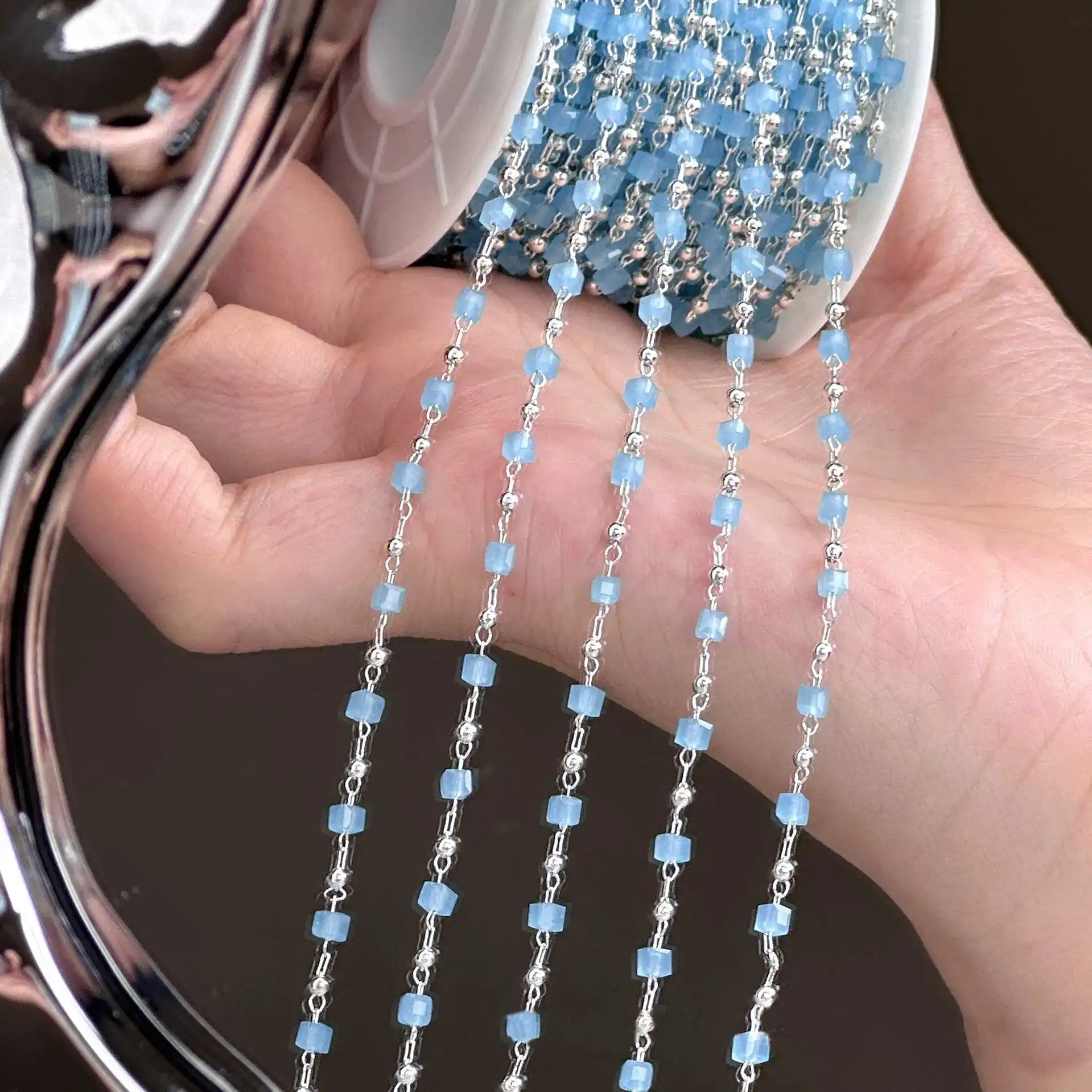 Fashionable Delicate Aquamarine Square Crystal Tassel Chain Cool Color DIY Necklace Jewelry Making Clothing Tassel Accessories
Fashionable Delicate Aquamarine Square Crystal Tassel Chain Cool Color DIY Necklace Jewelry Making Clothing Tassel Accessories