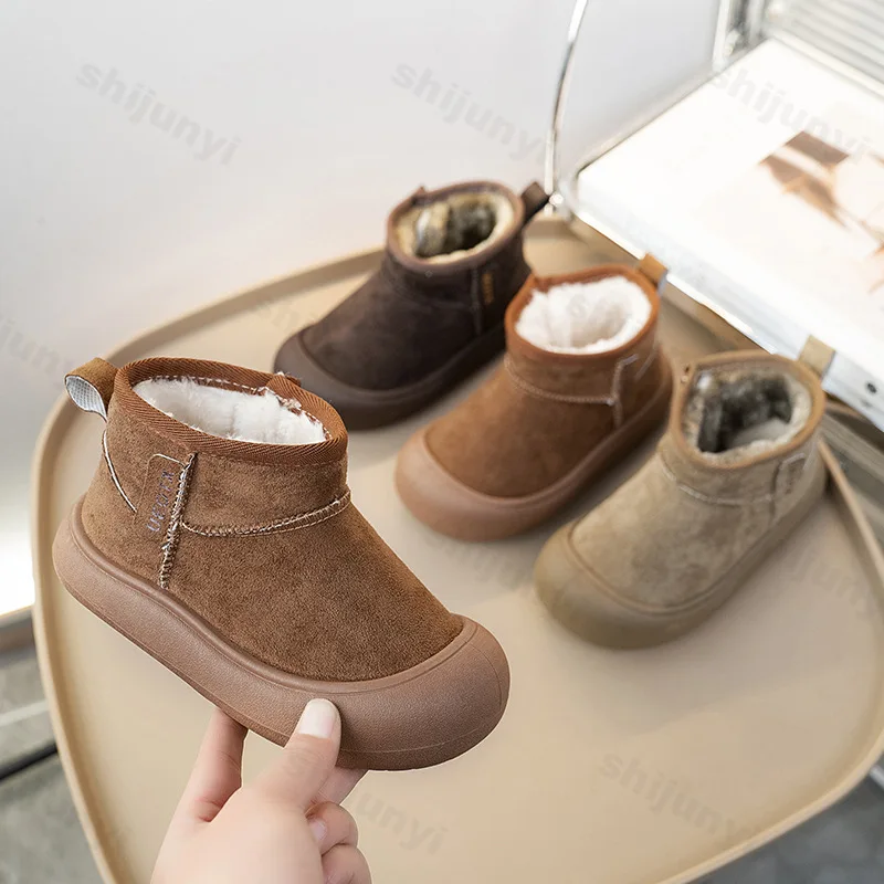 2025 Winter New Retro Sport Style Children's Casual Short Snow Boots Boys' Warm Fashion Versatile Comfortable Plush Cotton Boots
2025 Winter New Retro Sport Style Children's Casual Short Snow Boots Boys' Warm Fashion Versatile Comfortable Plush Cotton Boots
