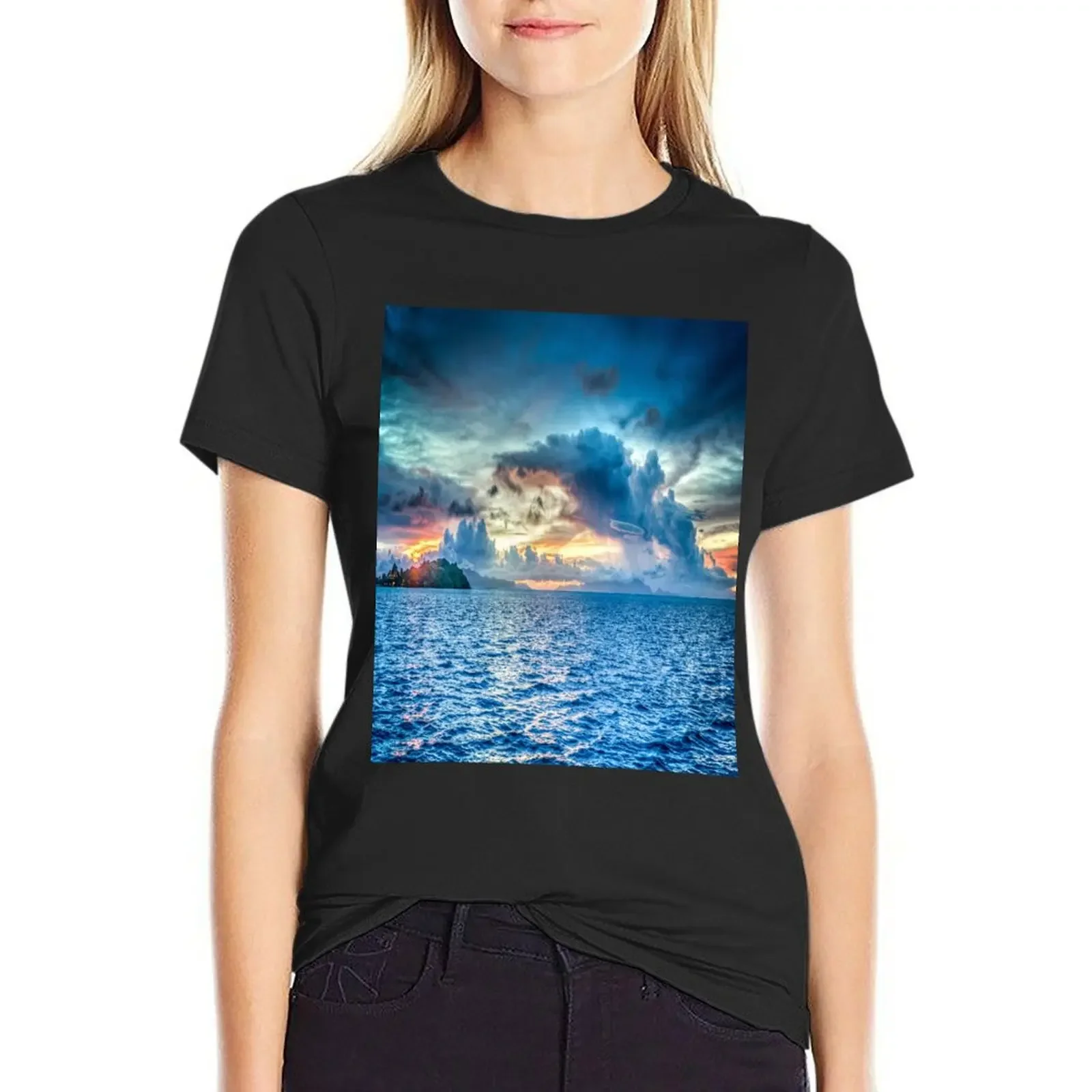 sea waves T-Shirt graphics hippie clothes korean fashion kawaii clothes Woman fashion
sea waves T-Shirt graphics hippie clothes korean fashion kawaii clothes Woman fashion