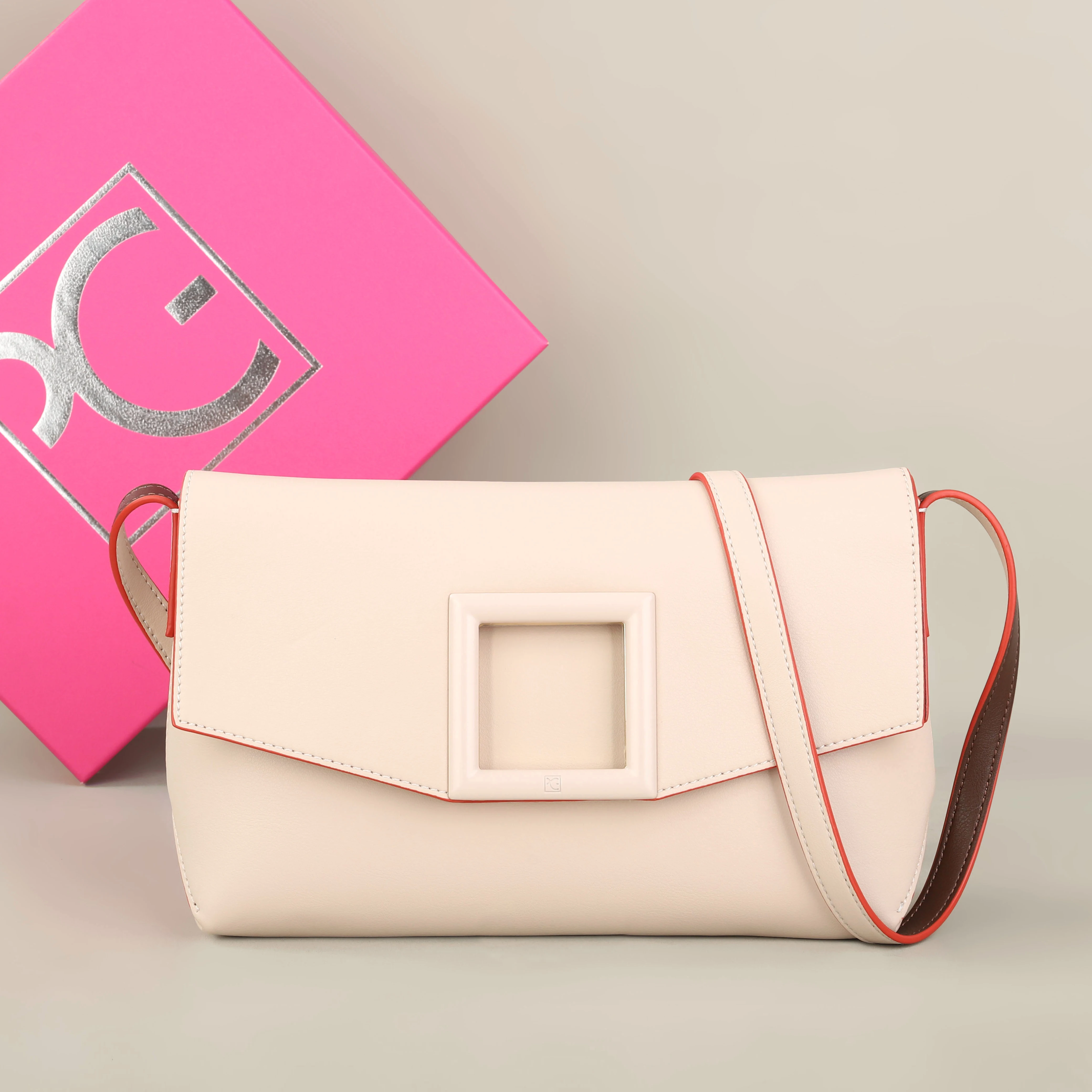 PATSY PG GARIS New Niche Luxury Designer Shoulder Armpit CrossbodyBag Ladies Fashion Niche Brand Design High Quality Fashion Bag
PATSY PG GARIS New Niche Luxury Designer Shoulder Armpit CrossbodyBag Ladies Fashion Niche Brand Design High Quality Fashion Bag