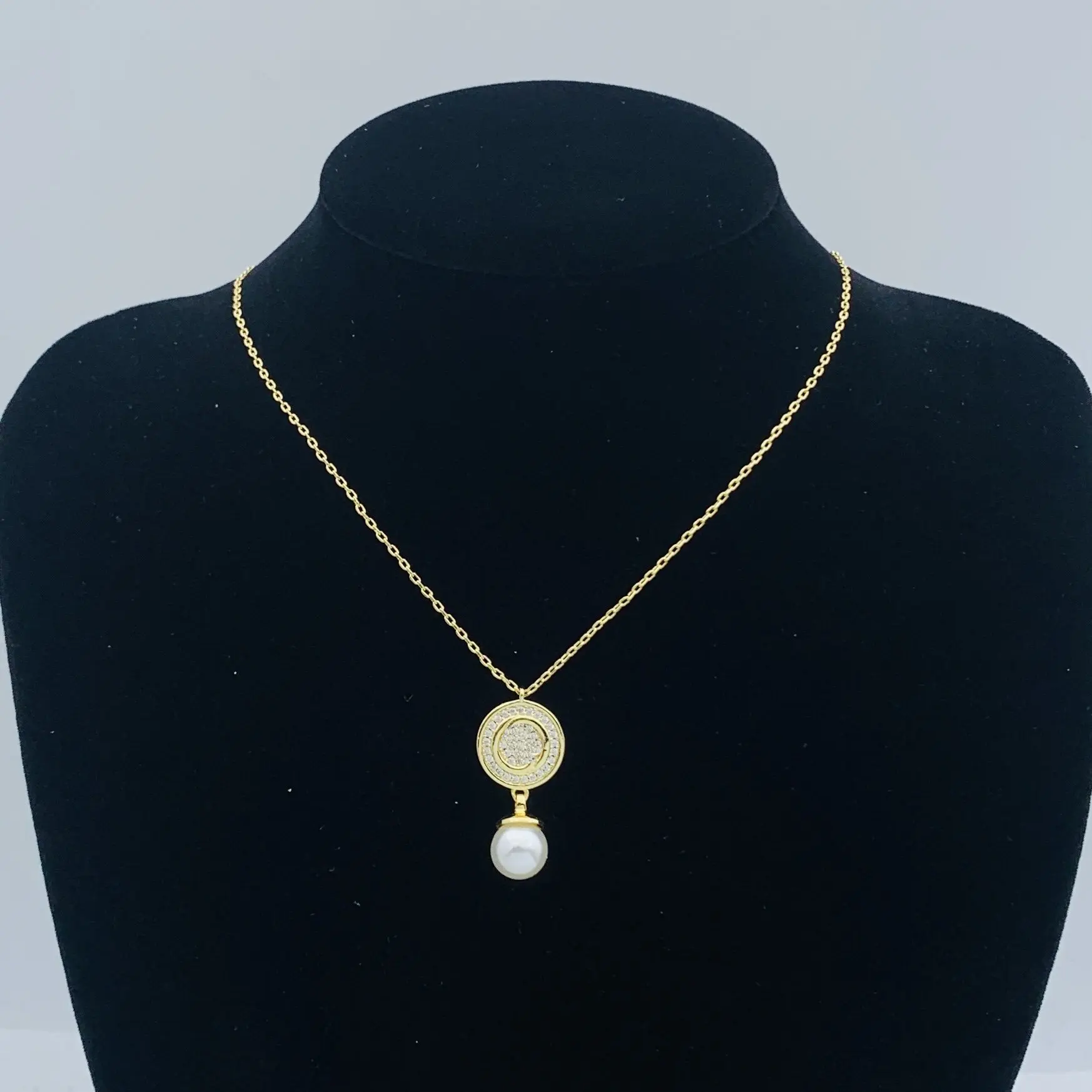 2025 New Luxury Flower Pearl Necklace Women Vintage Gold Chain Heart Bow Choker Jewelry
2025 New Luxury Flower Pearl Necklace Women Vintage Gold Chain Heart Bow Choker Jewelry