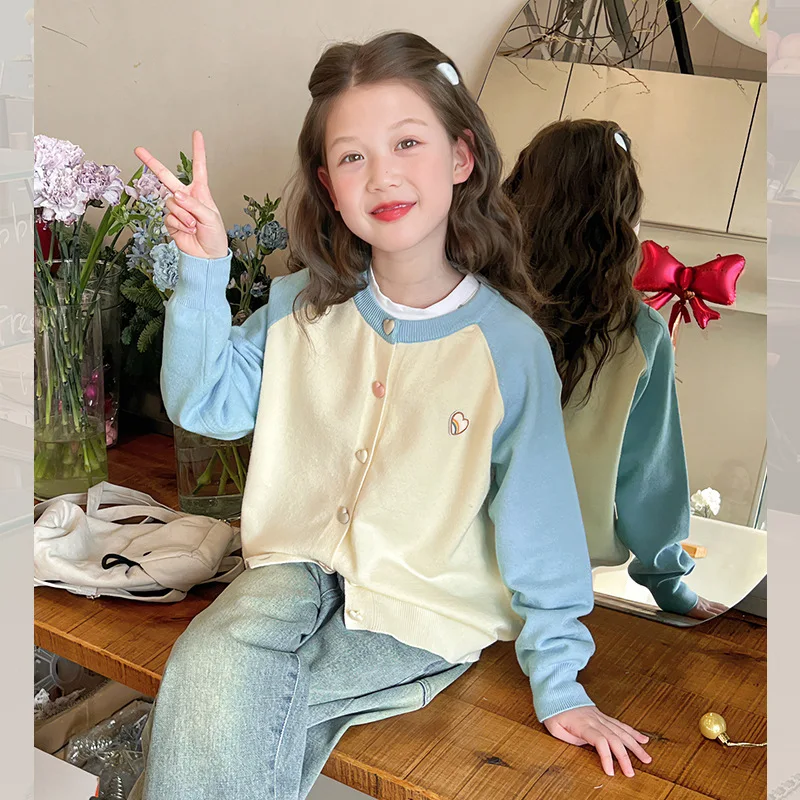 Girls Top Spring and Autumn Korean Edition Color Blocked Knitted Cardigan Western Style Coat Fashionable Daily Versatile Style
Girls Top Spring and Autumn Korean Edition Color Blocked Knitted Cardigan Western Style Coat Fashionable Daily Versatile Style