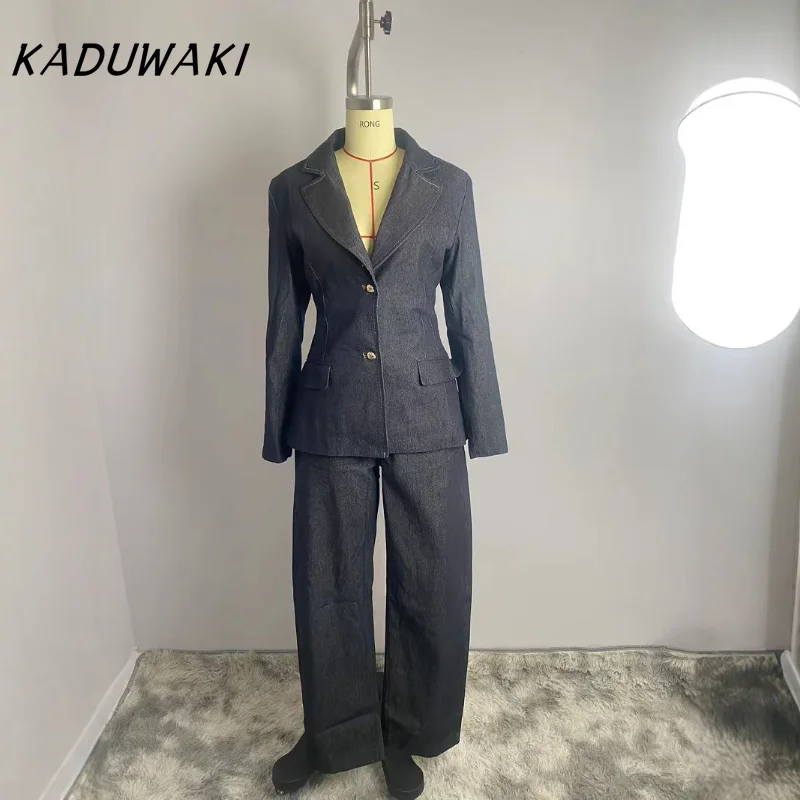 KADUWAKI Women Fashion 3 Piece Sets Denim Blue Blazer Vintage Front Zipper Trousers Corset Tops Feamle Chic Lady Pants 트위드 투피스
KADUWAKI Women Fashion 3 Piece Sets Denim Blue Blazer Vintage Front Zipper Trousers Corset Tops Feamle Chic Lady Pants 트위드 투피스