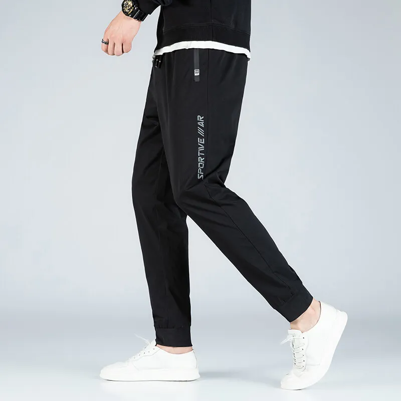 New Autumn/Winter Fashion Trend Solid Color Elastic Waist Zipper Versatile Leggings Loose Casual Men's Comfortable Sports Pants
New Autumn/Winter Fashion Trend Solid Color Elastic Waist Zipper Versatile Leggings Loose Casual Men's Comfortable Sports Pants