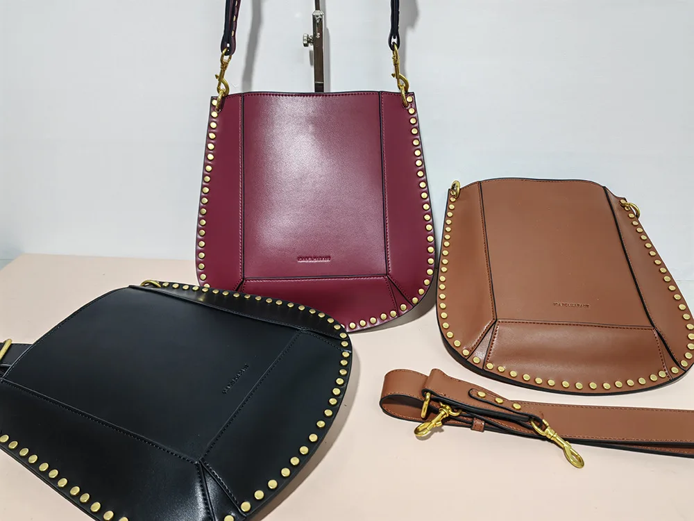 2025 New Moon Bag Classic Rivet Bag Fashion Retro One Shoulder Handbag Diagonal Cross Bag
2025 New Moon Bag Classic Rivet Bag Fashion Retro One Shoulder Handbag Diagonal Cross Bag