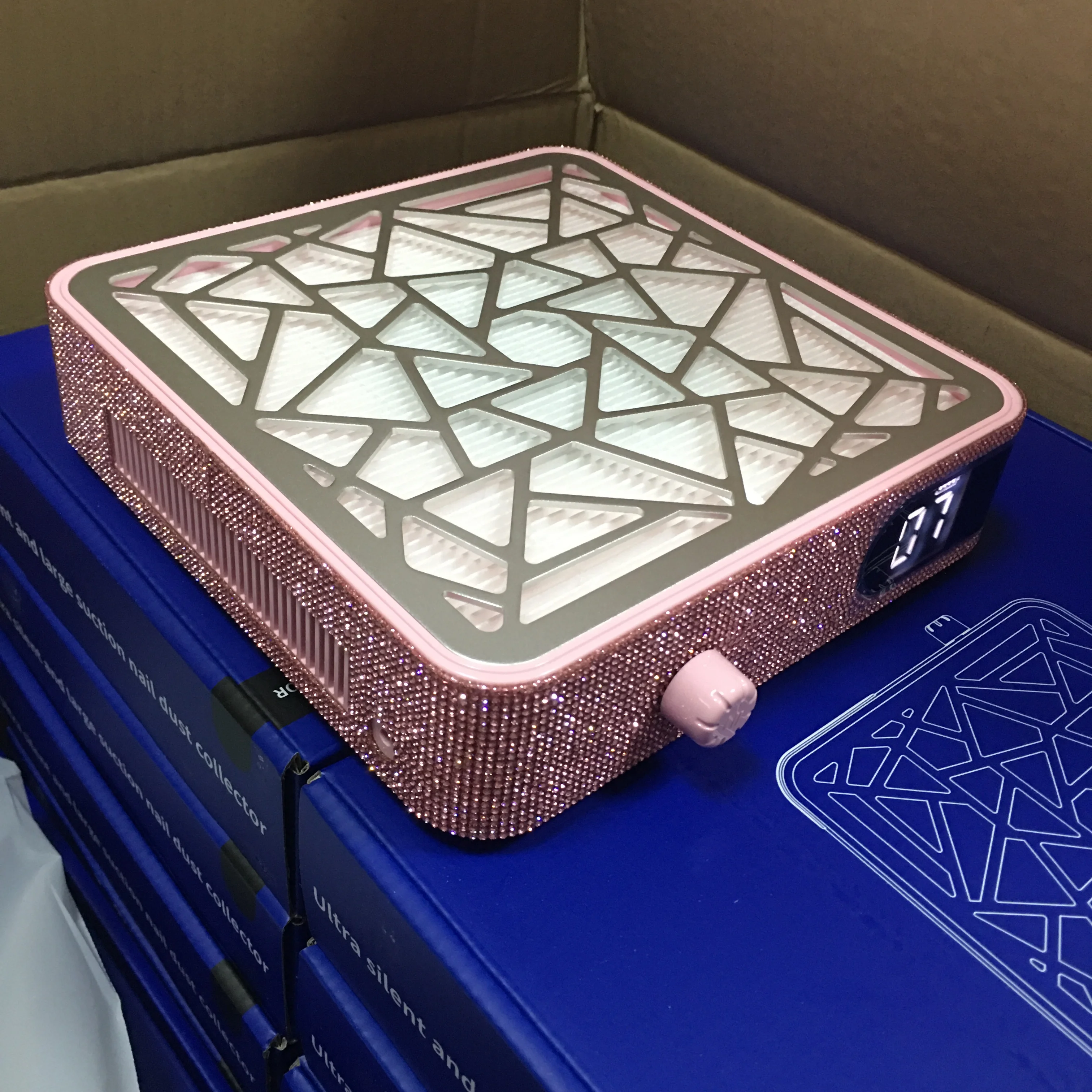 Professional 3500RPM Strong Suction Low Noise Desktop Rechargeable Nail Dust Collector with Rhinestones Decoration Square Shape
Professional 3500RPM Strong Suction Low Noise Desktop Rechargeable Nail Dust Collector with Rhinestones Decoration Square Shape