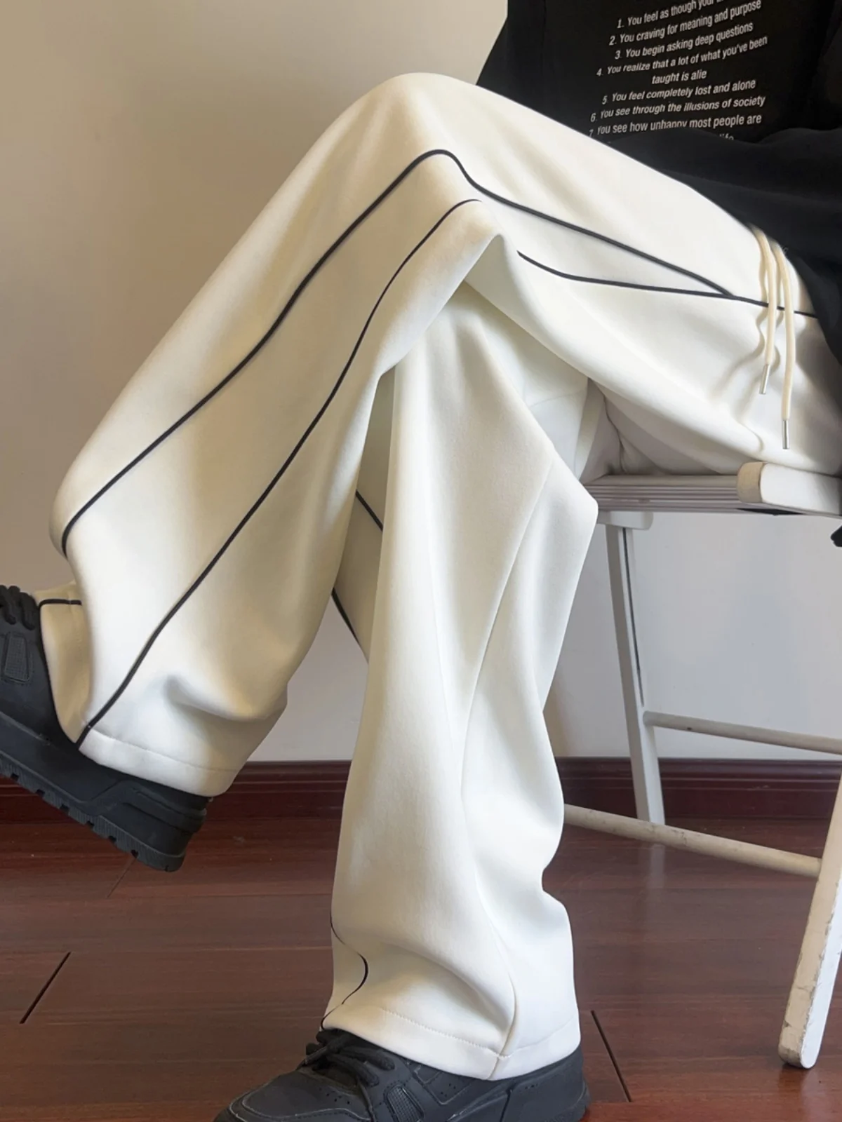 American Hiphop Striped Loose Men's Pants Wide Leg Sweatpants Trendy Brand Casual Long Trousers Straight Cut Spring Autumn
American Hiphop Striped Loose Men's Pants Wide Leg Sweatpants Trendy Brand Casual Long Trousers Straight Cut Spring Autumn