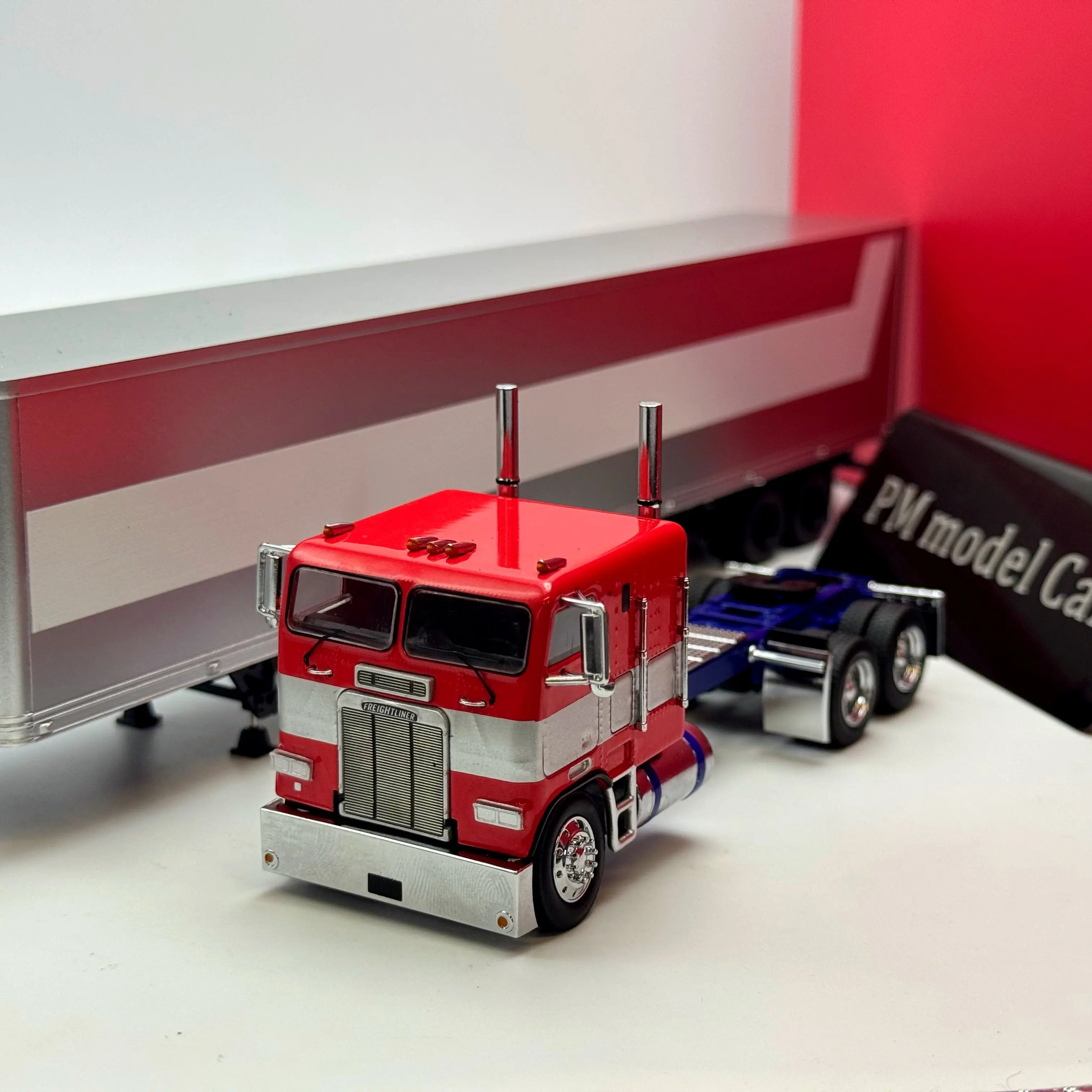 596 1:64 2026 New Movie G1 Truck Tractor HEC Exhibition Limited Alloy Diecast Model Car Collectible Gift
596 1:64 2026 New Movie G1 Truck Tractor HEC Exhibition Limited Alloy Diecast Model Car Collectible Gift