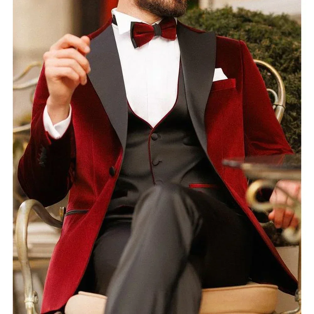 Elegant Men's Suits Red Velvet Men's Suit Jacket Vest Pant Formal Black Shawl Slim Fit Clothing High-Quality Jacket
Elegant Men's Suits Red Velvet Men's Suit Jacket Vest Pant Formal Black Shawl Slim Fit Clothing High-Quality Jacket
