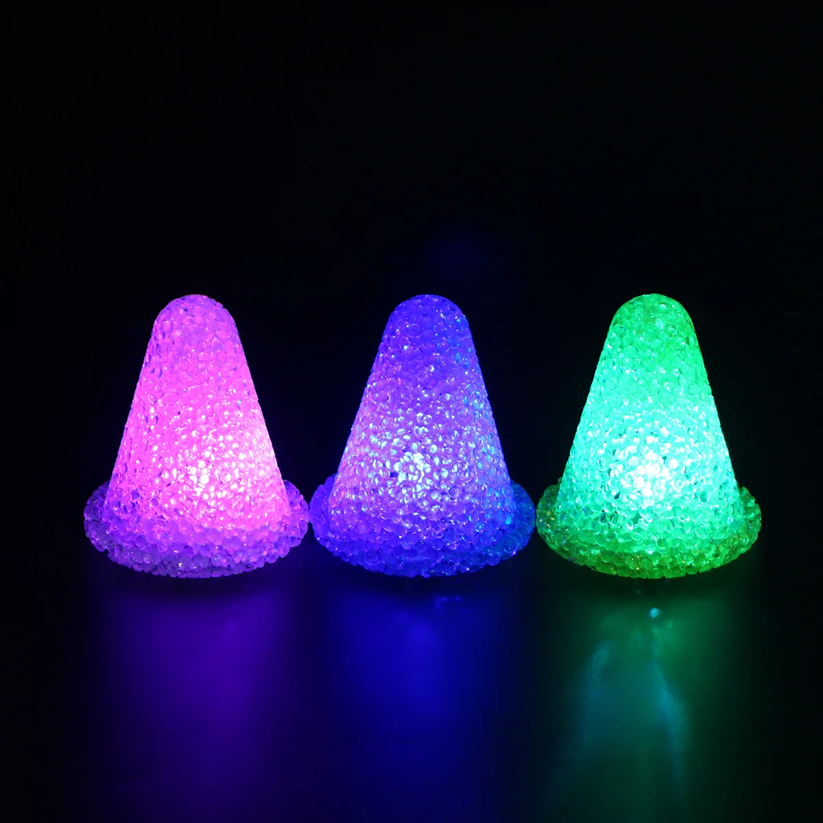 7 pcs LED Training Cones Soccer Football Equipment Bright Colors Durable Plastic Sports Gym Field Day Activities Dog Motorcycle
7 pcs LED Training Cones Soccer Football Equipment Bright Colors Durable Plastic Sports Gym Field Day Activities Dog Motorcycle