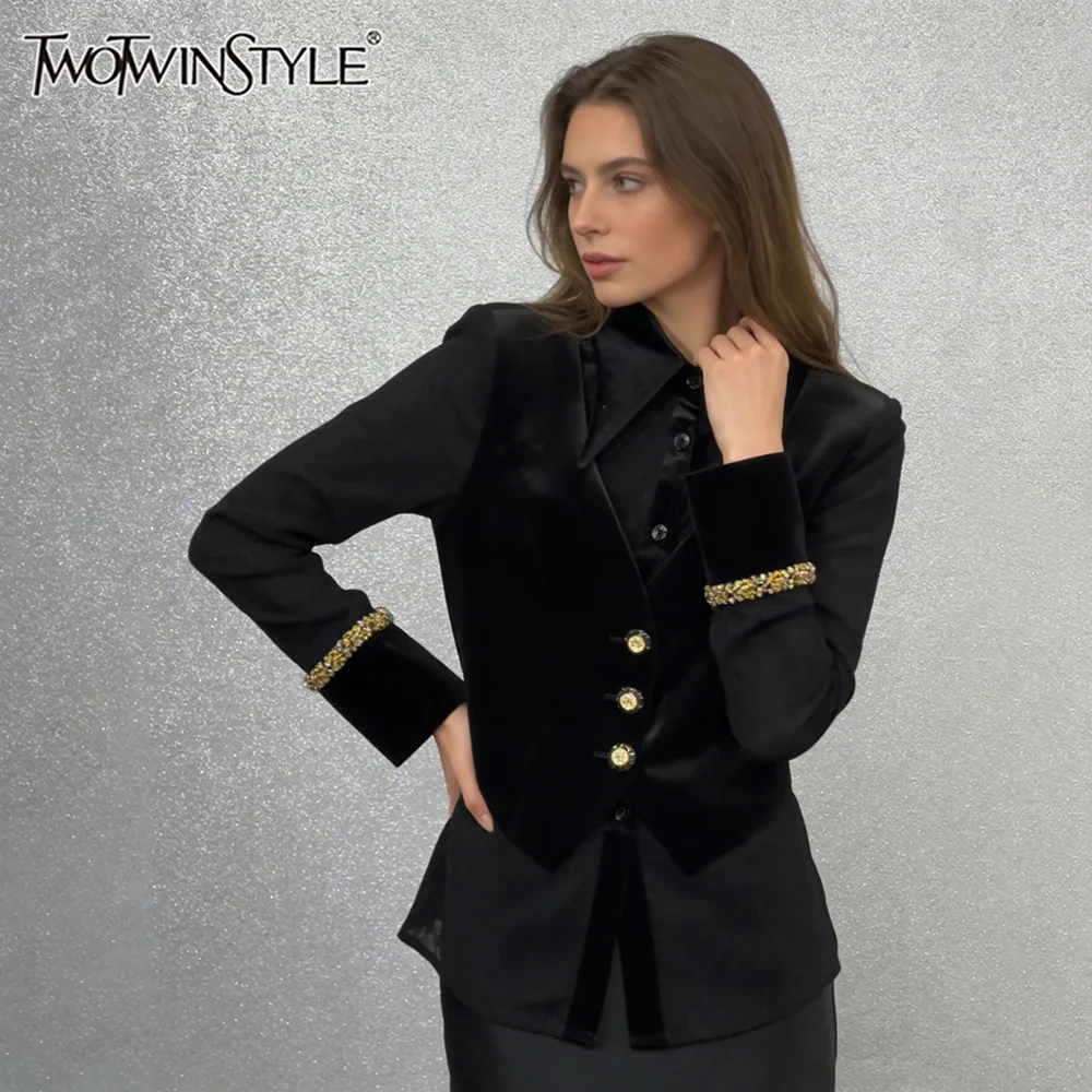 TWOTWINSTYLE Cocktail Parties Black Lapel Blouse with Velvet Vest Female Gold Buttons Design Crystal Cuffs for Luxury Dinners
TWOTWINSTYLE Cocktail Parties Black Lapel Blouse with Velvet Vest Female Gold Buttons Design Crystal Cuffs for Luxury Dinners