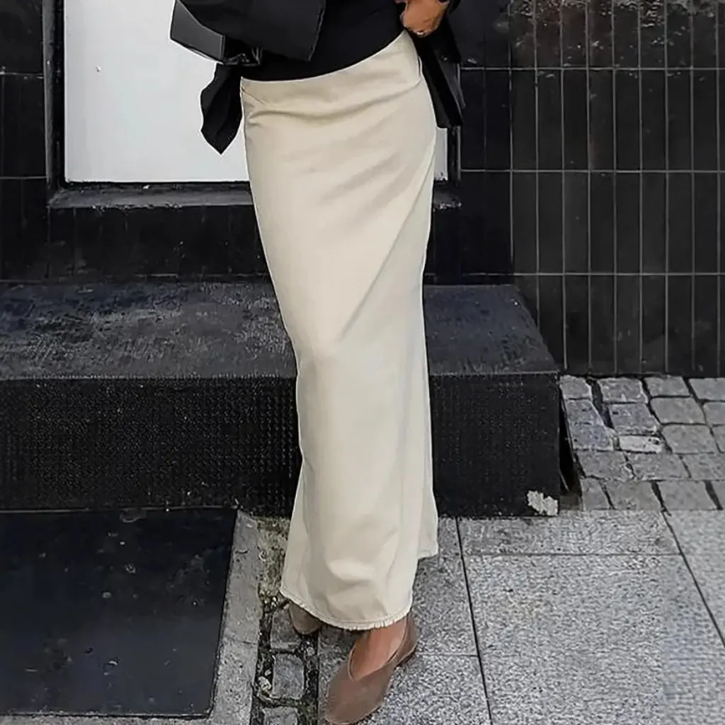 High Waist Split Hip Slim Long Skirt for Women Autumn Winter Fashion European And United States Style Wholesale
High Waist Split Hip Slim Long Skirt for Women Autumn Winter Fashion European And United States Style Wholesale
