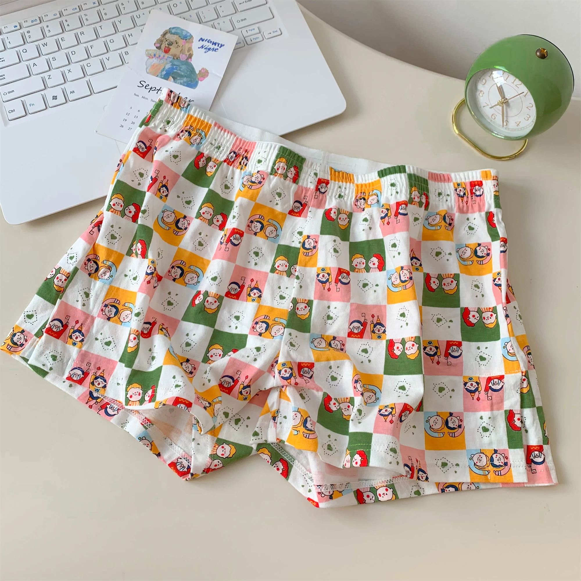 Men's Fashion Aro Pants Cute Loose Home Cotton Sleepers Flat Corner Underwear Four Corner Pure Cotton Shorts Men's Underwear
Men's Fashion Aro Pants Cute Loose Home Cotton Sleepers Flat Corner Underwear Four Corner Pure Cotton Shorts Men's Underwear