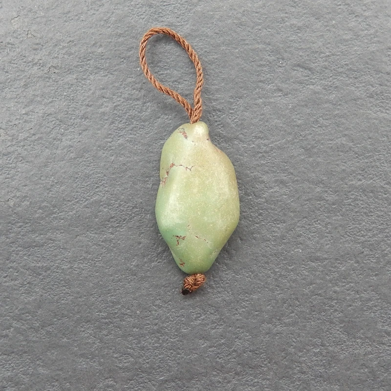 Натуральный бирюзовый необработанный полированный кулон зеленого цвета с матричными включениями для ювелирных изделий ручной работы своими руками и поделок
Натуральный бирюзовый необработанный полированный кулон зеленого цвета с матричными включениями для ювелирных изделий ручной работы своими руками и поделок