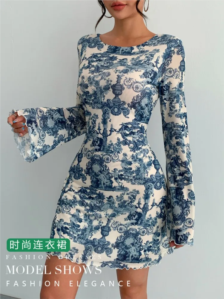 Bell Sleeve Backless Mesh Dress 2026 Spring And Summer New Women's Printed High Waist Thickened Long Sleeve Slim Couple Dress
Bell Sleeve Backless Mesh Dress 2026 Spring And Summer New Women's Printed High Waist Thickened Long Sleeve Slim Couple Dress