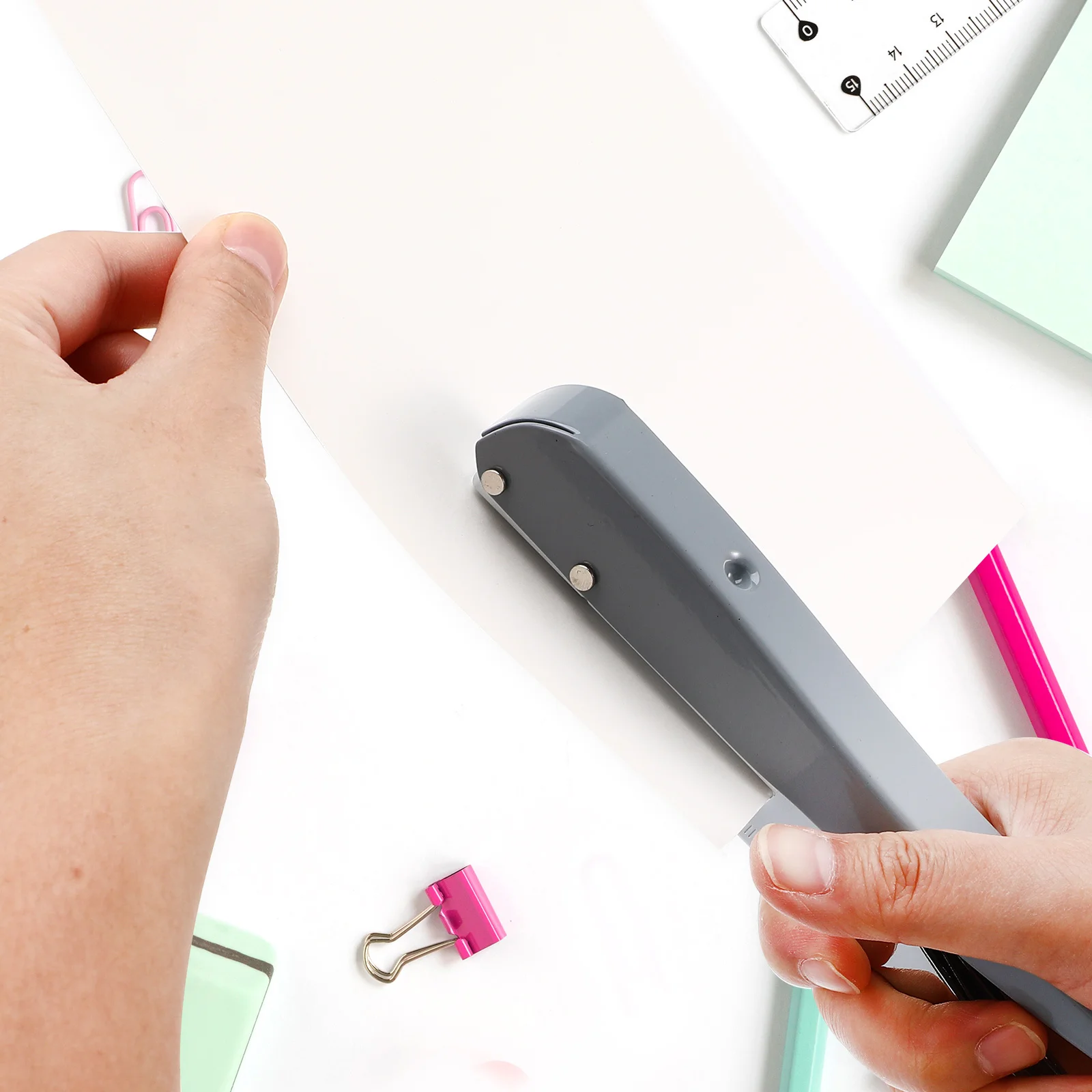 1pcs Single Hole Punch Heavy Duty Metal Craft Hole Puncher For Office School Paper Binding Loose Leaf Page Puncher Circle Punch
1pcs Single Hole Punch Heavy Duty Metal Craft Hole Puncher For Office School Paper Binding Loose Leaf Page Puncher Circle Punch