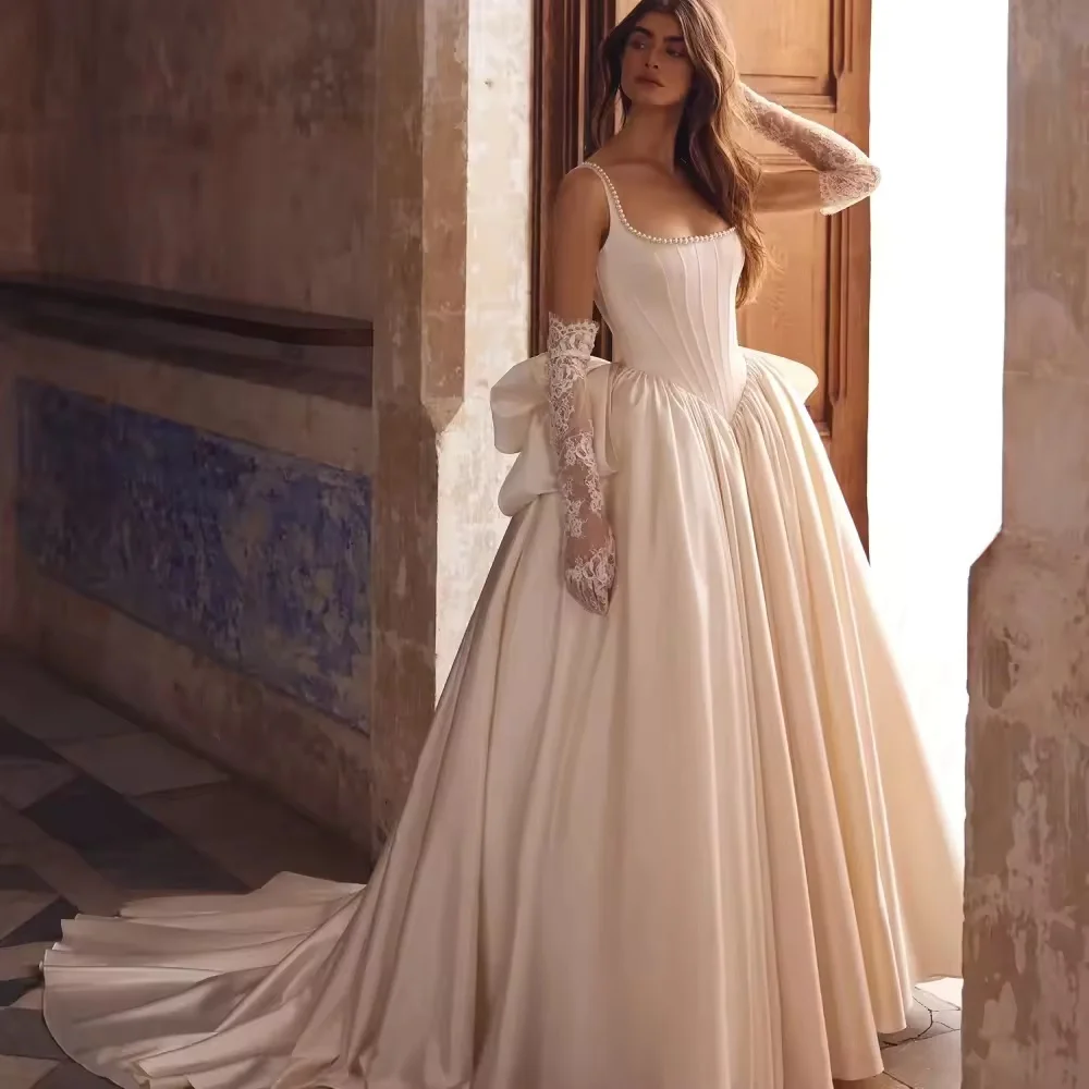Graceful Strapless Sleeveless Wedding Dress Glitter Hand-sewn Pearls Bride Robe Vintage Satin A-line Bridal Gown Robe De Mariée
Graceful Strapless Sleeveless Wedding Dress Glitter Hand-sewn Pearls Bride Robe Vintage Satin A-line Bridal Gown Robe De Mariée