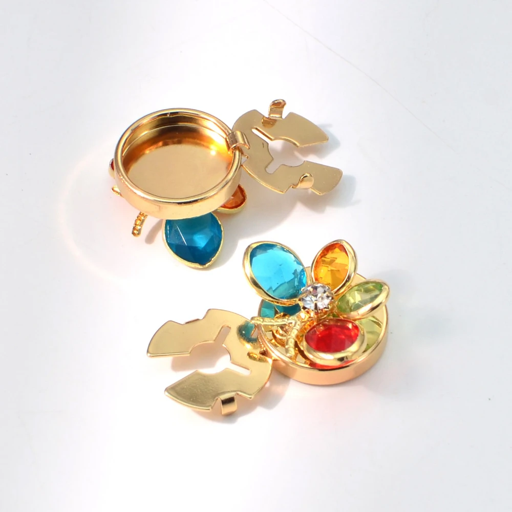 Shiny Rhinestone Button Cover for Shirt Sleeves Cufflinks Butterfly Design Elegant Decorative Buttons Cuff Accessories
Shiny Rhinestone Button Cover for Shirt Sleeves Cufflinks Butterfly Design Elegant Decorative Buttons Cuff Accessories