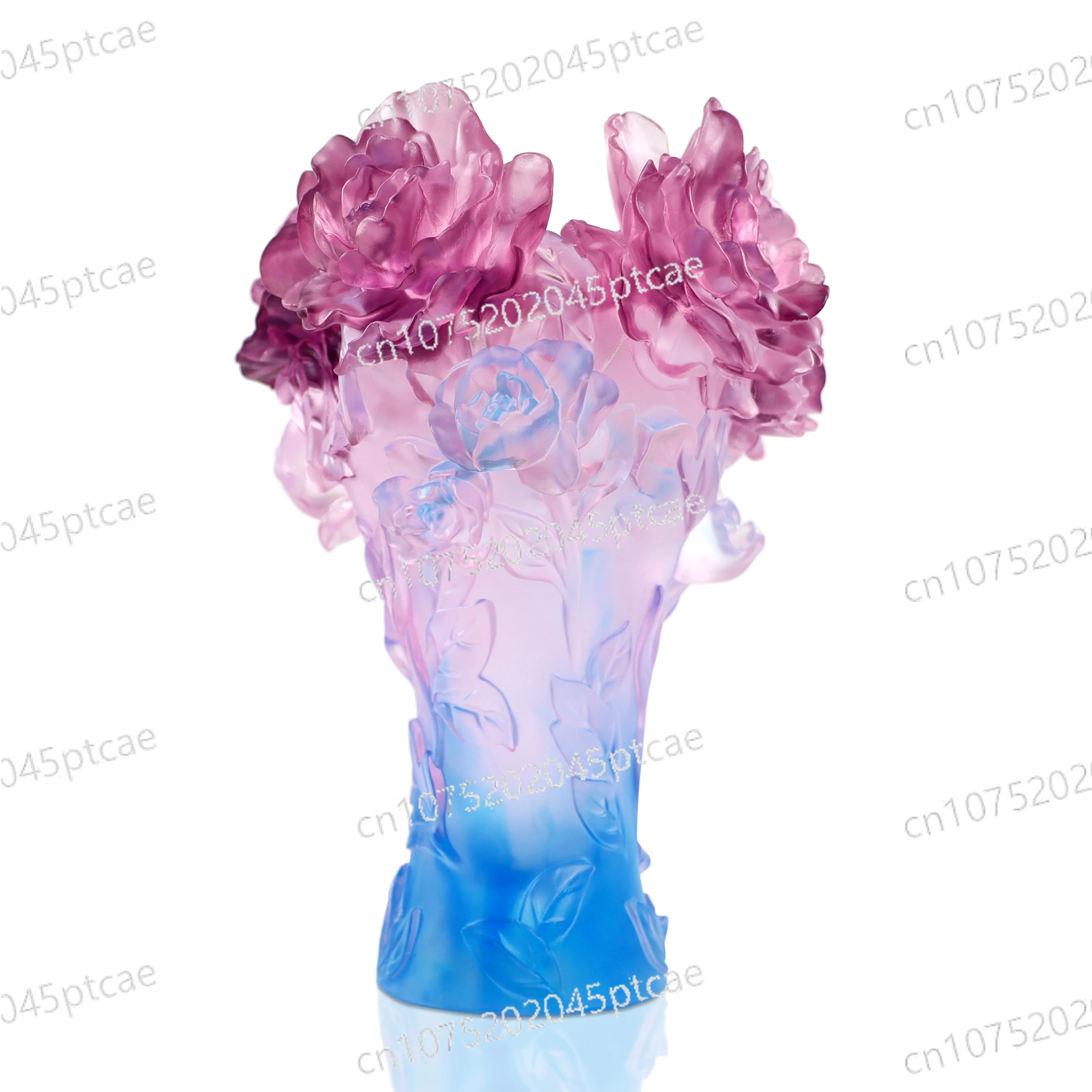 Crystal Glass Vase with Beautiful Flowers Decorated with Carvings
Crystal Glass Vase with Beautiful Flowers Decorated with Carvings