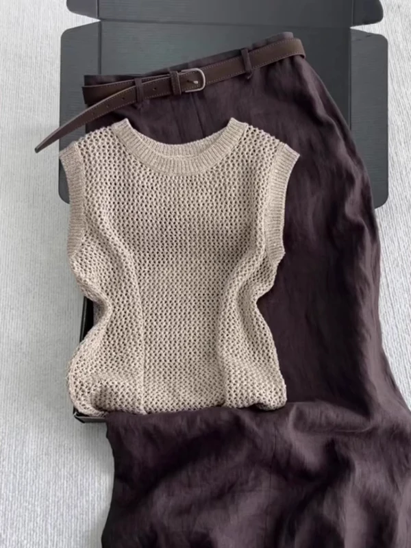 Khaki Knitted Hollow out Vest Women's Comfortable Fashion Summer Top European Design Sensation Versatile Lightweight Luxury
Khaki Knitted Hollow out Vest Women's Comfortable Fashion Summer Top European Design Sensation Versatile Lightweight Luxury