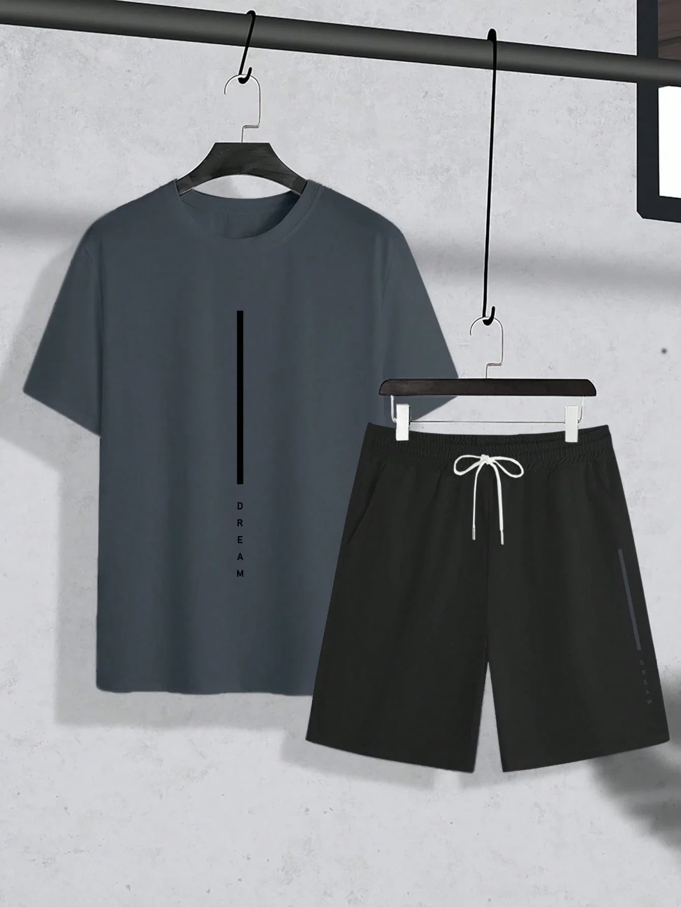 Plus Size Men's Casual Short Sleeve T-Shirt And Loose Shorts Set
Plus Size Men's Casual Short Sleeve T-Shirt And Loose Shorts Set