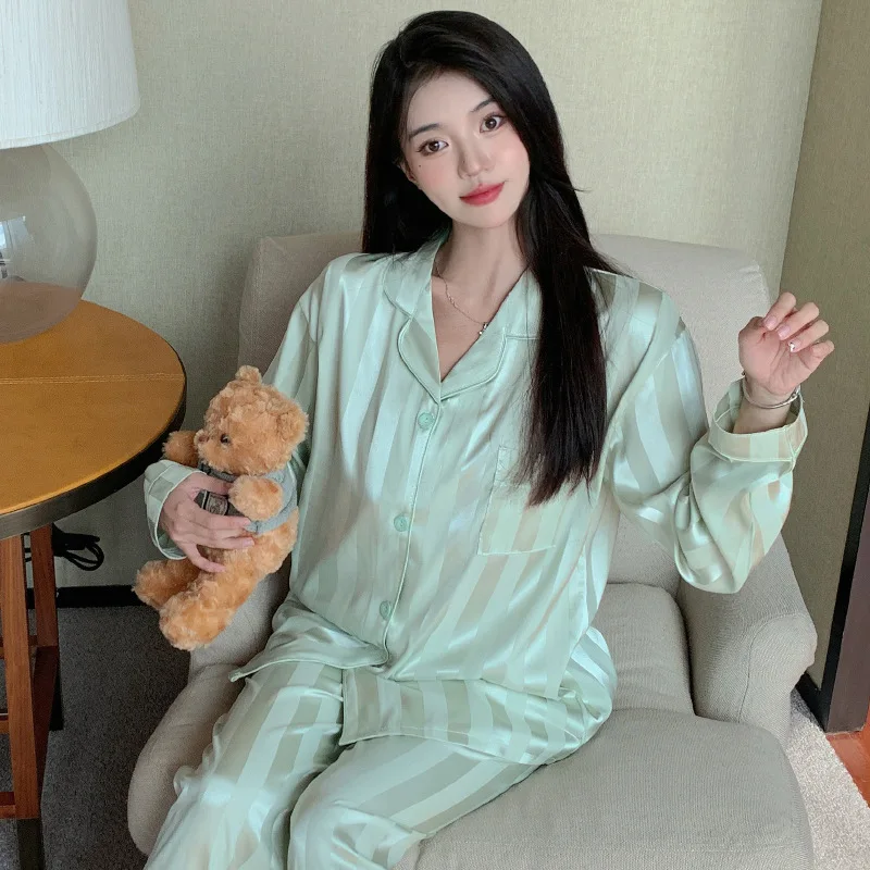 Summer Cool Ice Silk Long Sleeve Pajamas for Women, Lightweight, Loose Fit, Elegant and Simple Striped Ins-Style Loungewear
Summer Cool Ice Silk Long Sleeve Pajamas for Women, Lightweight, Loose Fit, Elegant and Simple Striped Ins-Style Loungewear