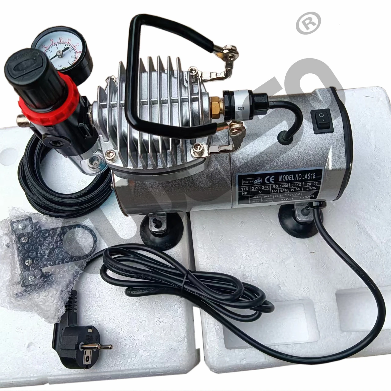 Factory hot sale high quality professional silent portable oil free MINI air compressor
Factory hot sale high quality professional silent portable oil free MINI air compressor