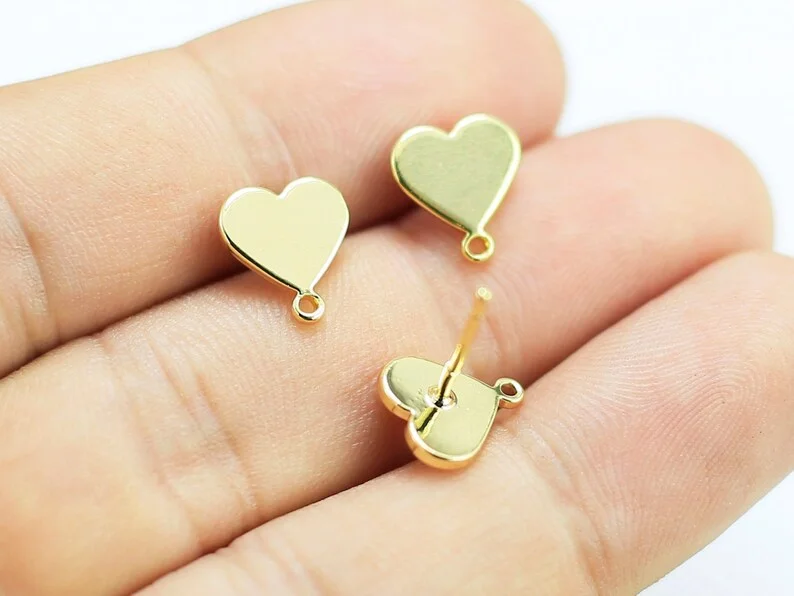 10pcs Real gold plated Heart Earrings, Earring Posts, Stud Earrings with loop, Earring Accessories, Jewelry Making - GS093
10pcs Real gold plated Heart Earrings, Earring Posts, Stud Earrings with loop, Earring Accessories, Jewelry Making - GS093