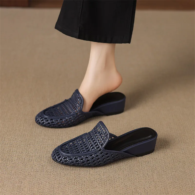 New Summer Women Slippers Cover Toe Slippers for Women Round Toe Shoes Fashion Hollow-out Mid Heels Handmade Ladies' Shoes
New Summer Women Slippers Cover Toe Slippers for Women Round Toe Shoes Fashion Hollow-out Mid Heels Handmade Ladies' Shoes