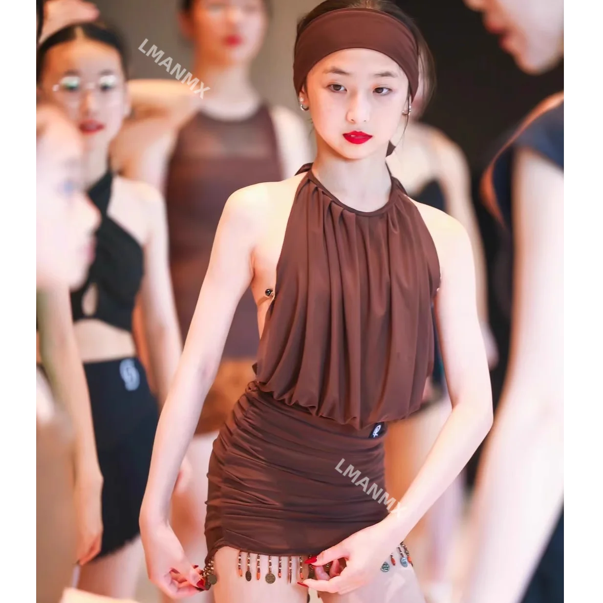 Summer New Latin Dance Dress, Girls' Coffee Color Hanging Neck Dress, Tassel Skirt, Children's Practice Dress
Summer New Latin Dance Dress, Girls' Coffee Color Hanging Neck Dress, Tassel Skirt, Children's Practice Dress