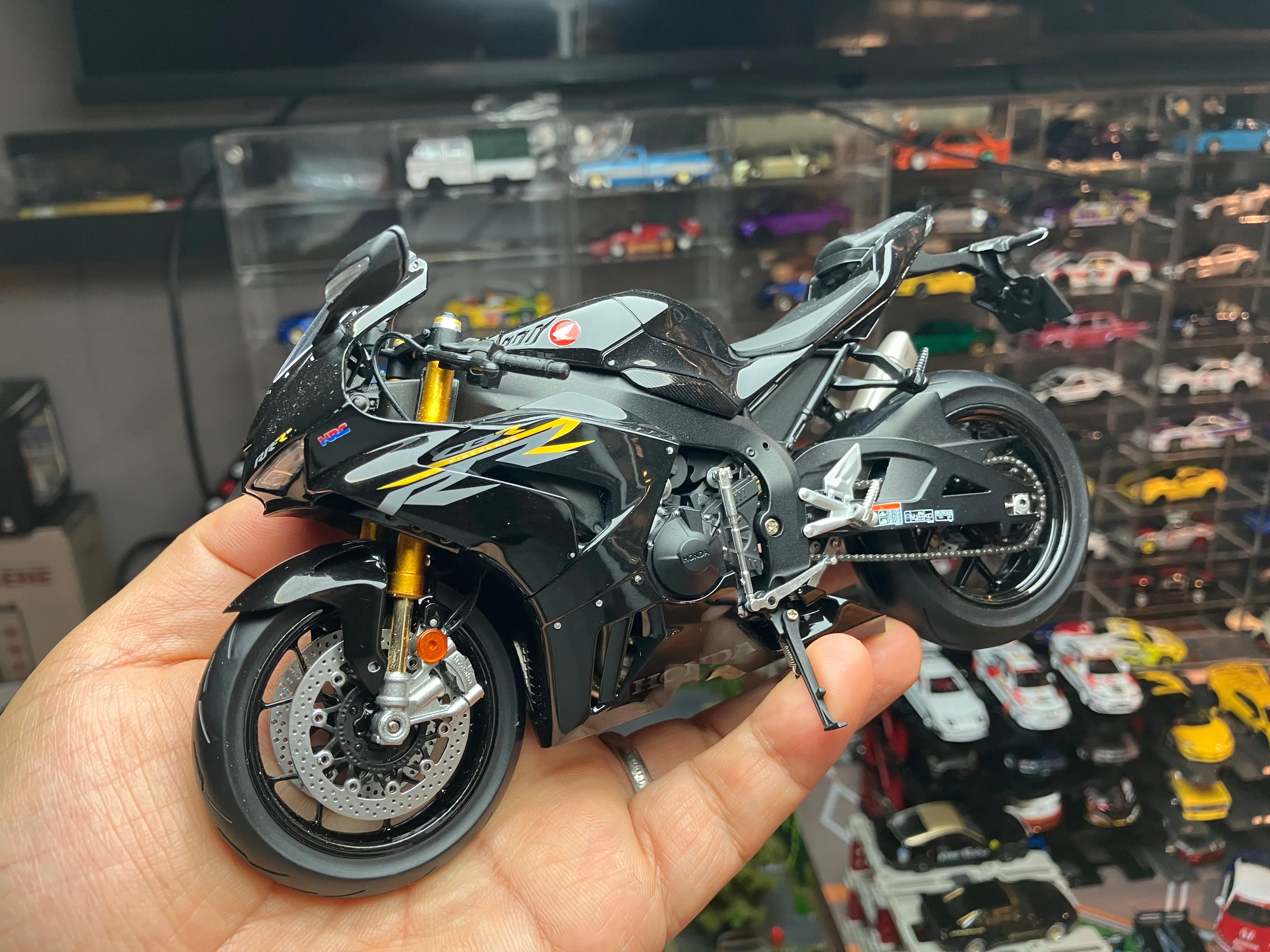 LCD Models 1:12 CBR 1000RR-R FIREBLADE SP BLACK Diecast Metal model car Limited Alloy
LCD Models 1:12 CBR 1000RR-R FIREBLADE SP BLACK Diecast Metal model car Limited Alloy