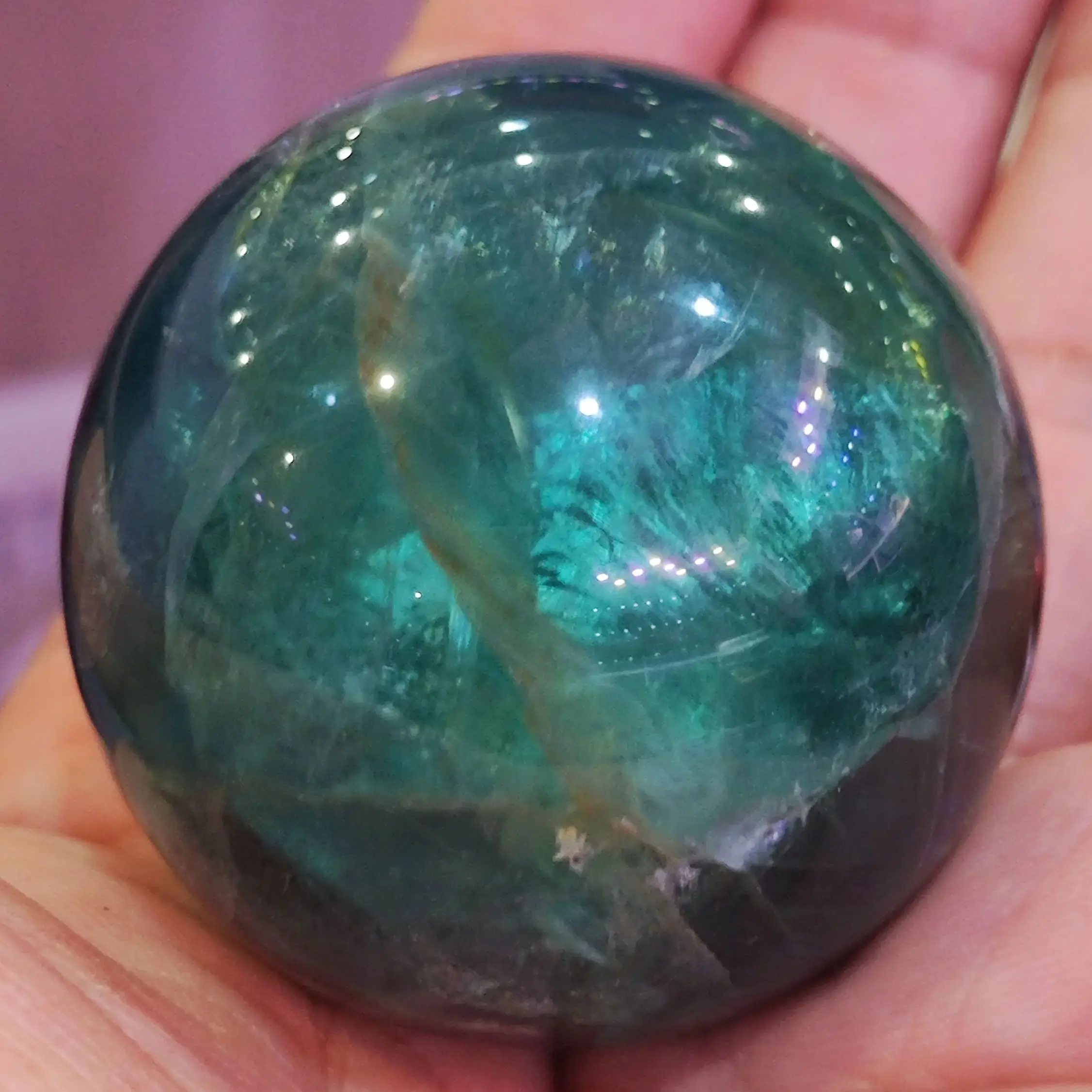 Natural Green Fluorite Crystal Ball Stone Sphere Wicca Witchcraft Spiritual Room Decor Chakra Healing Crystals Christmas Gift
Natural Green Fluorite Crystal Ball Stone Sphere Wicca Witchcraft Spiritual Room Decor Chakra Healing Crystals Christmas Gift