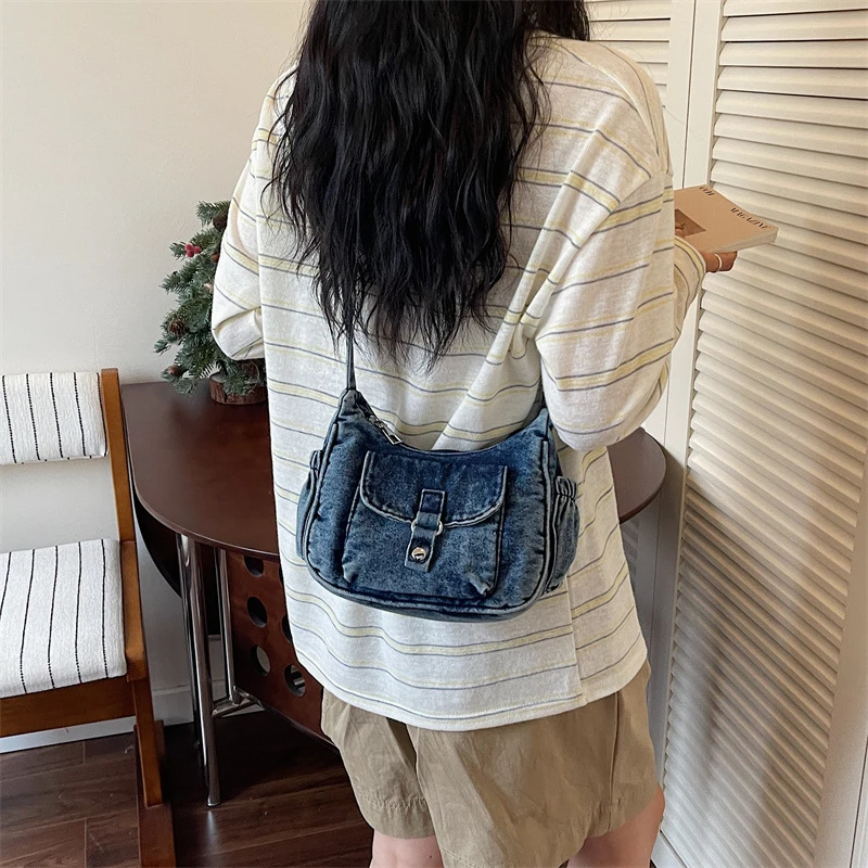 Korean Style Minimalist Denim Crossbody Bag Retro High - End Casual Handheld Underarm Crescent Bag
Korean Style Minimalist Denim Crossbody Bag Retro High - End Casual Handheld Underarm Crescent Bag