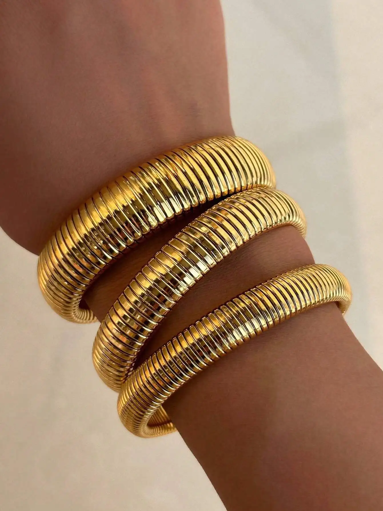 3pcs 18k Gold Plated Steel Bracelet Vintage Elastic Bangle Fashion Jewelry Xioami mi band Xiami Smart ring Xiomi Mi band pro
3pcs 18k Gold Plated Steel Bracelet Vintage Elastic Bangle Fashion Jewelry Xioami mi band Xiami Smart ring Xiomi Mi band pro