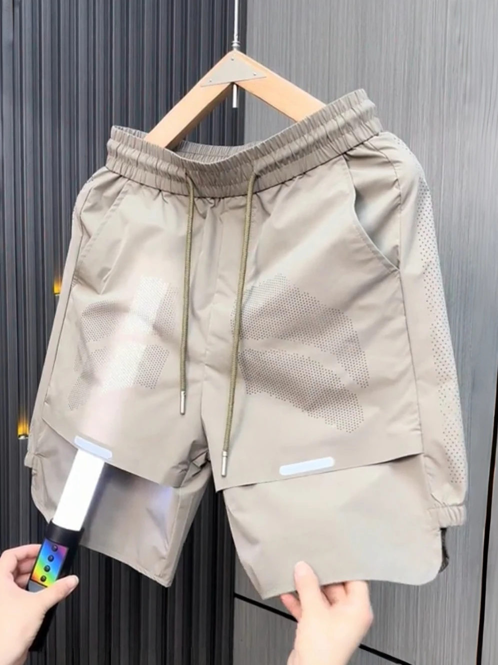 Men's Summer Mesh Quick Dry Breathable Casual Workwear Shorts Loose Five-Quarter Thin Sporty Style Polyester Fiber Straight Leg
Men's Summer Mesh Quick Dry Breathable Casual Workwear Shorts Loose Five-Quarter Thin Sporty Style Polyester Fiber Straight Leg