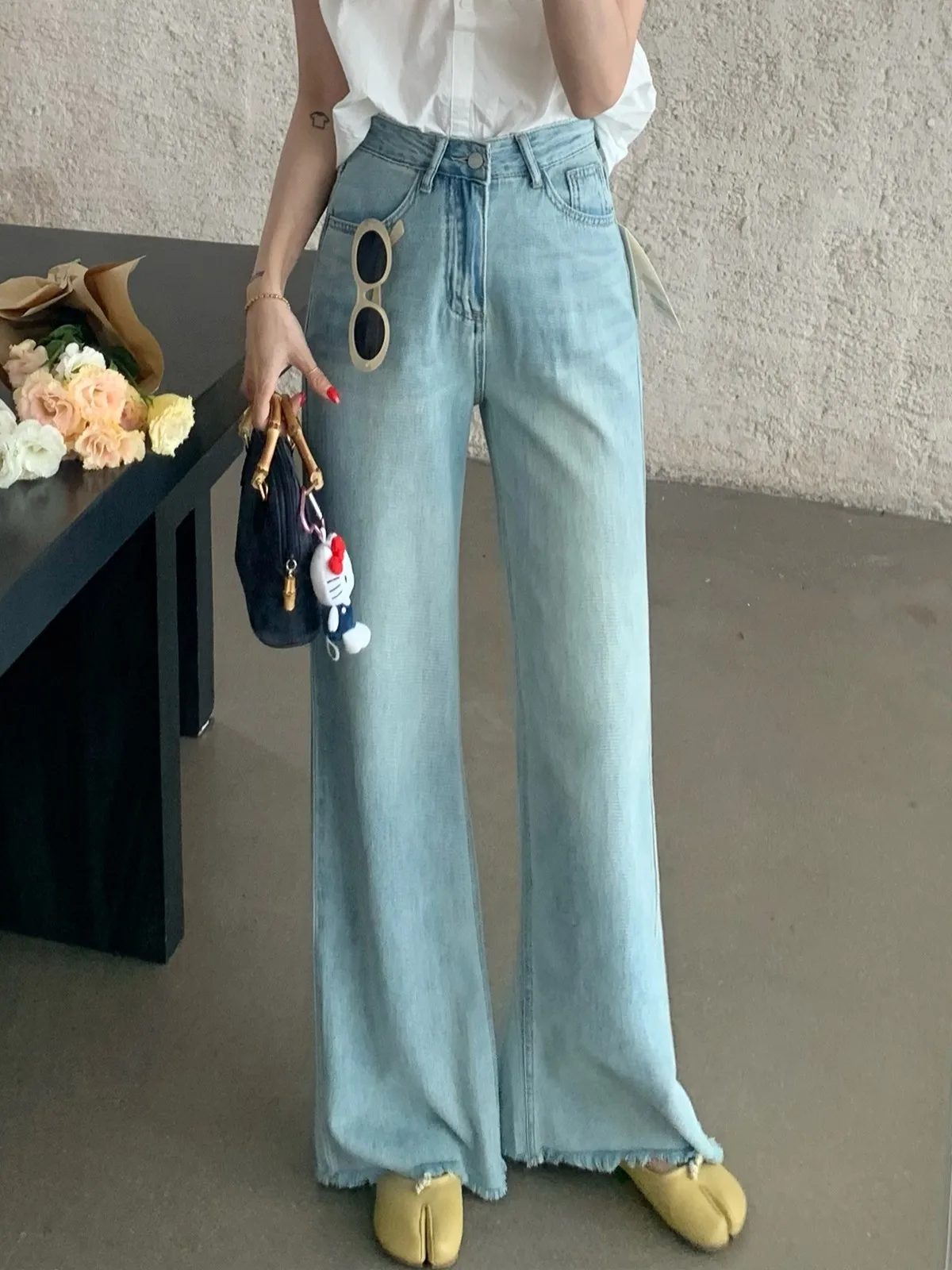 ZHISILAO New Vintage Flare Jeans Women Vintage Classic Full Length Denim Pants Streetwear 2024
ZHISILAO New Vintage Flare Jeans Women Vintage Classic Full Length Denim Pants Streetwear 2024