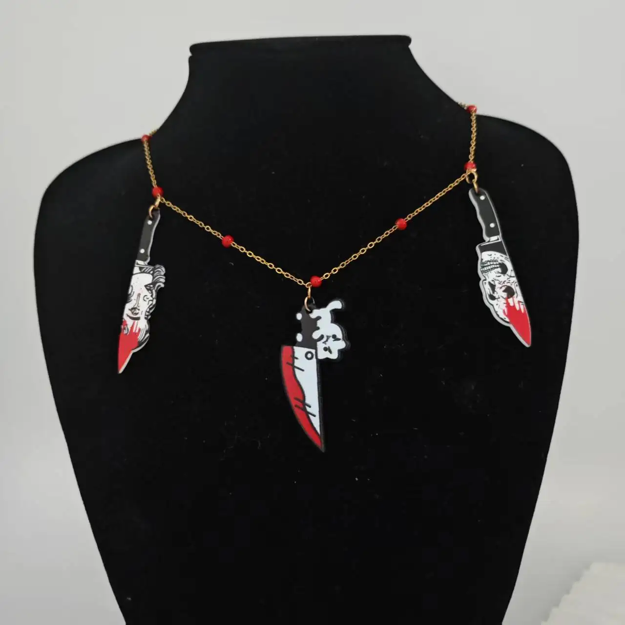 Kids Halloween Big Knife Shaped Red Color Pendant Necklace Women Simple Party Collarbone Chain Jewelry Gift 
Kids Halloween Big Knife Shaped Red Color Pendant Necklace Women Simple Party Collarbone Chain Jewelry Gift