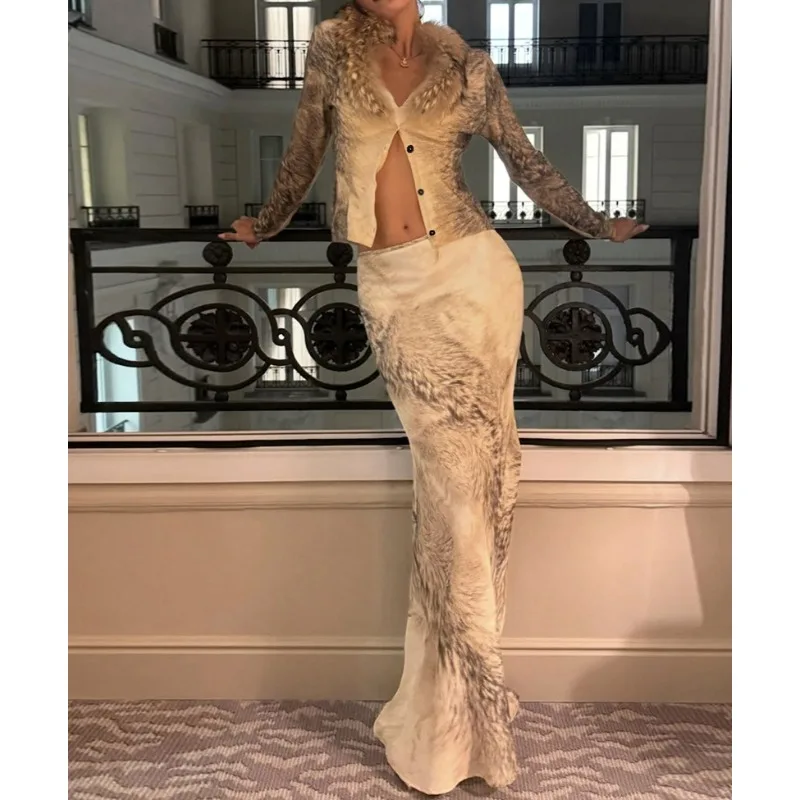 2026 Spring and Autumn New Slim V-neck Fur Neck Long Sleeve Cardigan High-waisted Hip-hugging Skirt Set
2026 Spring and Autumn New Slim V-neck Fur Neck Long Sleeve Cardigan High-waisted Hip-hugging Skirt Set