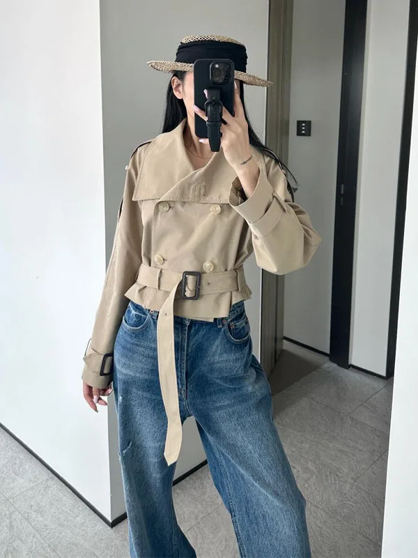 Retro Fashion Stand Collar Double Button Women's Jacket Khaki Color Versatile Outerwear for Autumn Season Commute Style
Retro Fashion Stand Collar Double Button Women's Jacket Khaki Color Versatile Outerwear for Autumn Season Commute Style