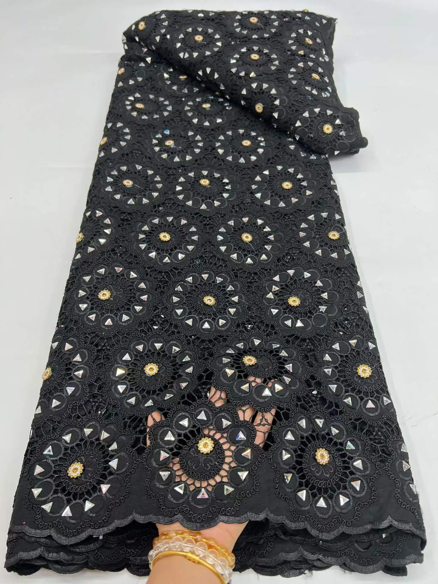 Nigerian Guipure Cord Lace Fabric 2026 High Quality Embroidered 5 Yard African Water Soluble Lace Fabric For Party Dress
Nigerian Guipure Cord Lace Fabric 2026 High Quality Embroidered 5 Yard African Water Soluble Lace Fabric For Party Dress