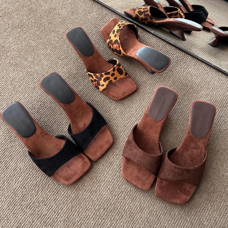 French Vintage Leopard Print Open-toe Platform Wedge High-heeled Style Women's Outerwear Slip-on Shoes
French Vintage Leopard Print Open-toe Platform Wedge High-heeled Style Women's Outerwear Slip-on Shoes