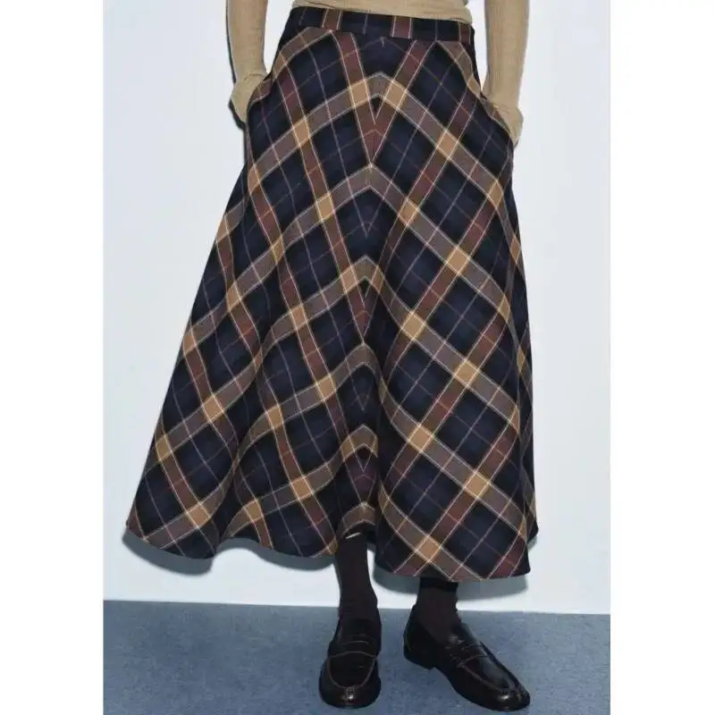 Women Plaid Cloak Autumn Winter Mid Waist Midi Fashion Casual A-Shaped Skirt Female Elegant Skirts
Women Plaid Cloak Autumn Winter Mid Waist Midi Fashion Casual A-Shaped Skirt Female Elegant Skirts